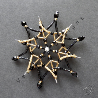Vánoční korálková hvězda 0473 - Kolekce Black & Gold - 3D (PEVNÁ A NEREZ) Christmas bead ornament